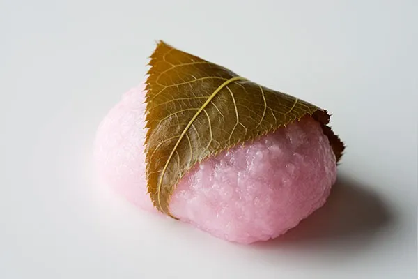 春の定番！伝統和菓子「桜餅」